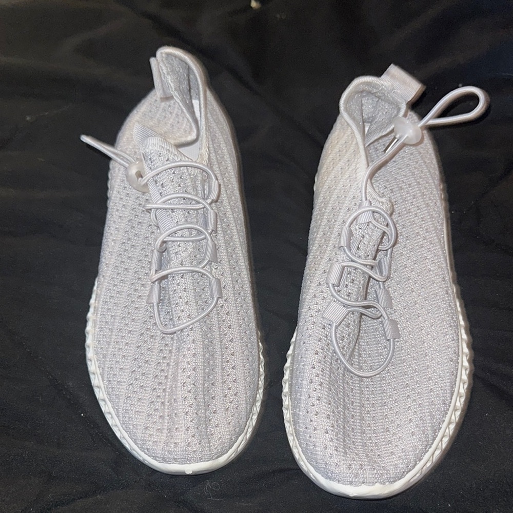 Stylish Gray Knit Sneakers